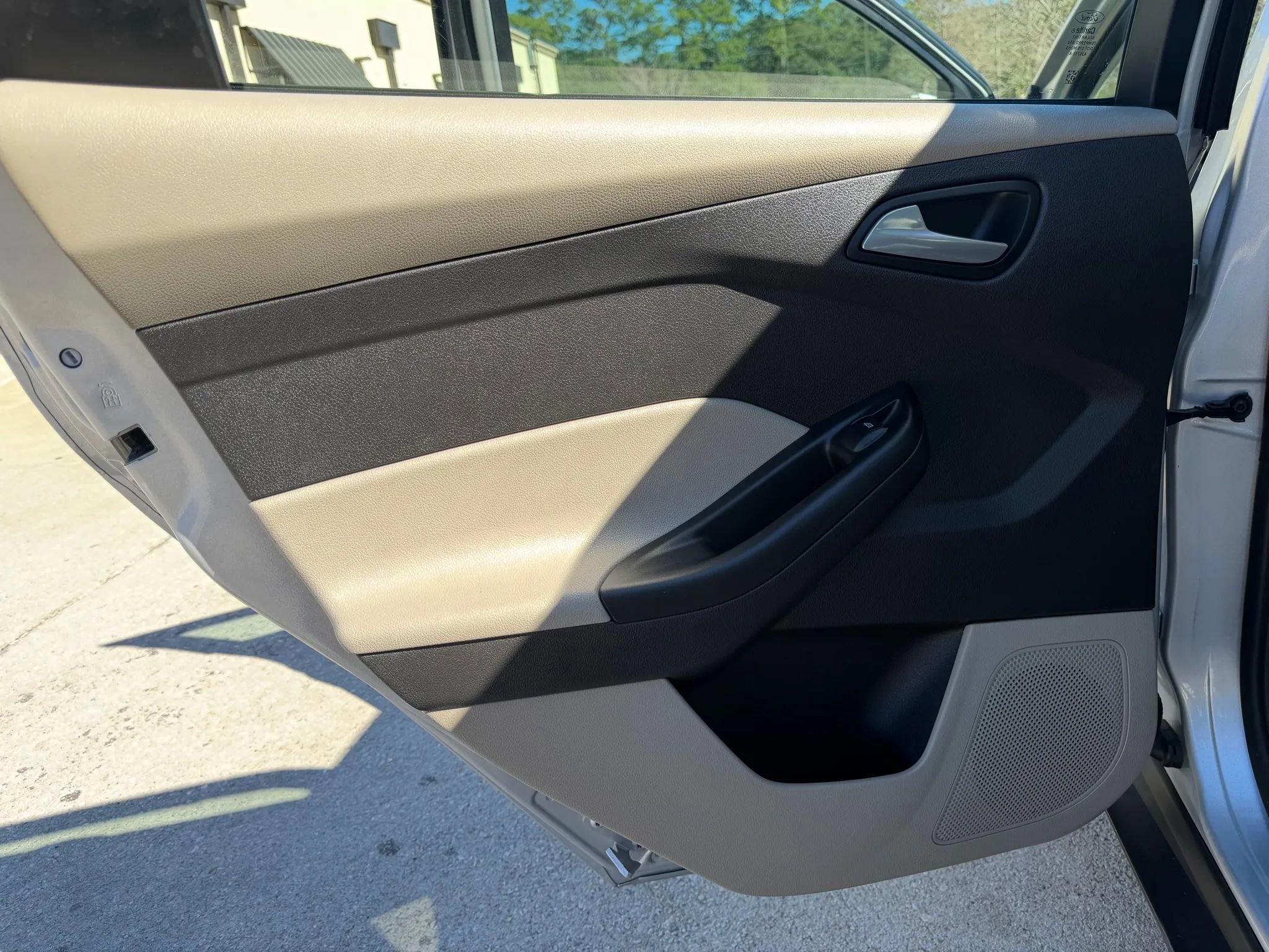 Used 2018 Ford Focus SE FWD image 26