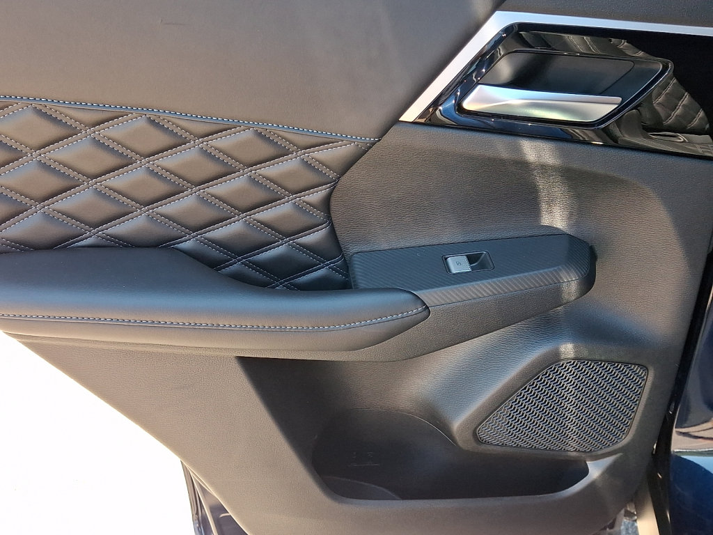 Used 2022 Mitsubishi Outlander SEL AWD/4WD image 19