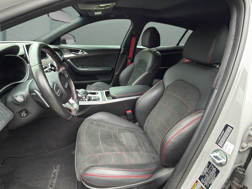 Used 2023 Kia Stinger GT2 w/ Option Group 015 RWD image 10
