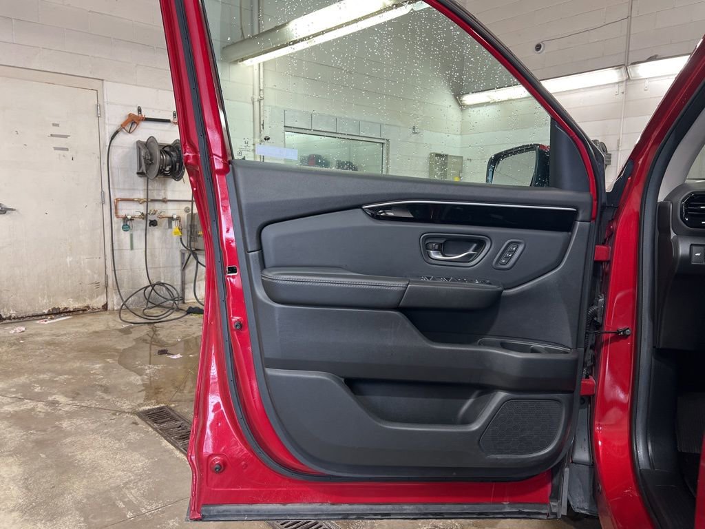 Used 2024 Honda Pilot EX-L image 8