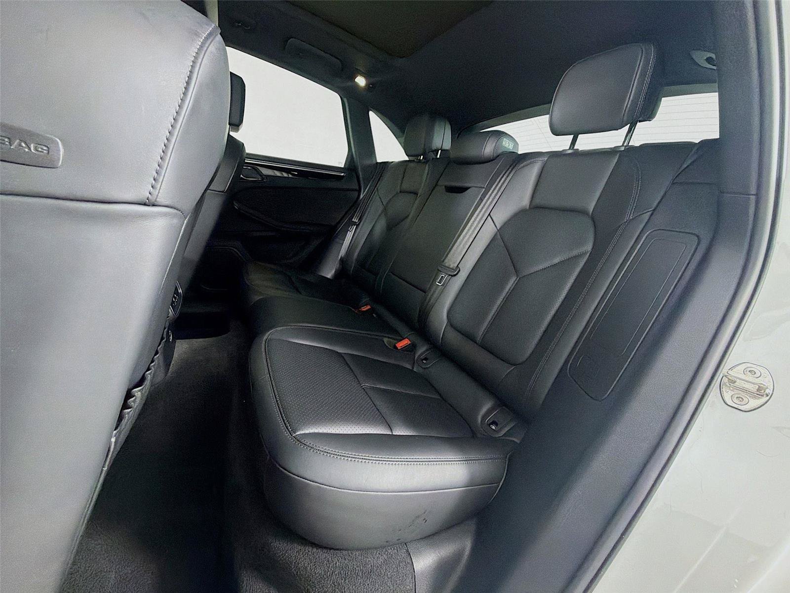 Certified 2023 Porsche Macan Turbo AWD/4WD image 20