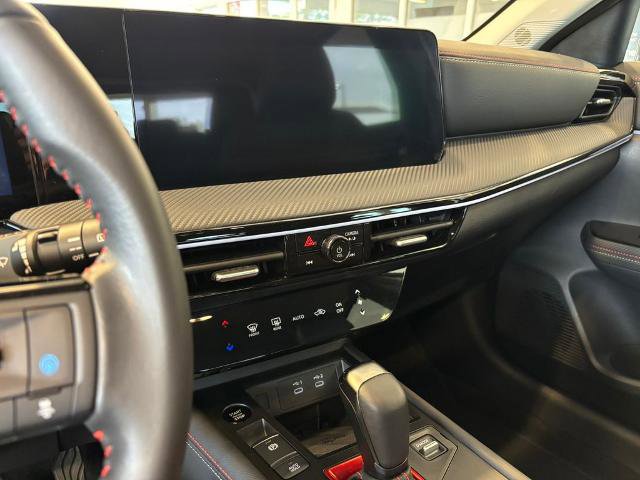 Certified 2025 Nissan Kicks SR FWD image 17