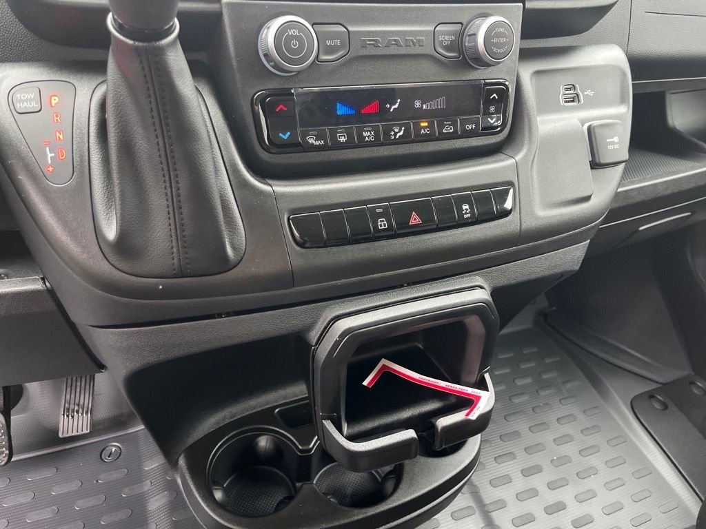 Used 2025 RAM ProMaster 2500 w/ Convenience Group image 29