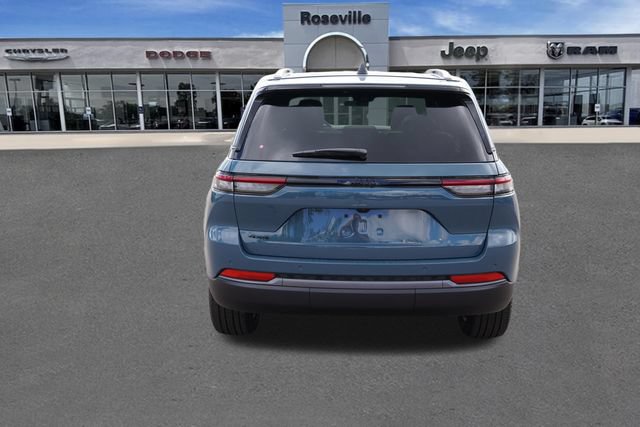 New 2026 Jeep Grand Cherokee Limited w/ Limited Altitude Package AWD/4WD image 4