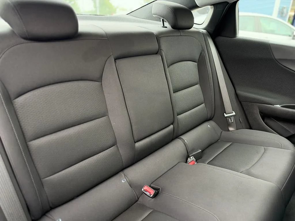 Used 2024 Chevrolet Malibu LT FWD image 17