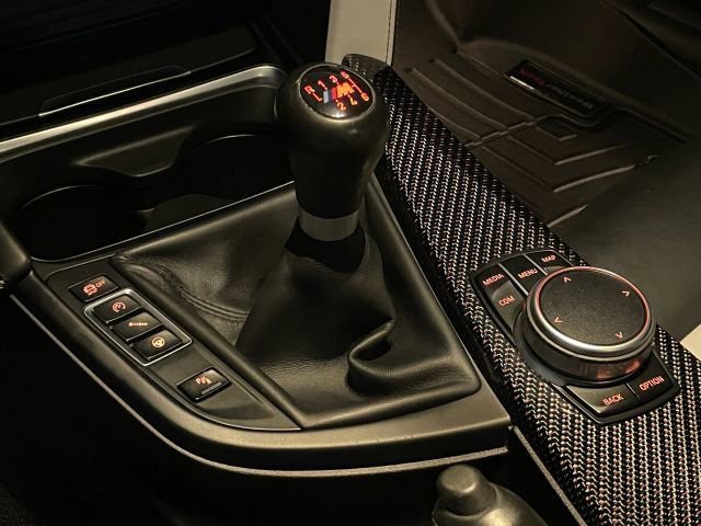 Used 2020 BMW M4 Coupe w/ Competition Package image 29