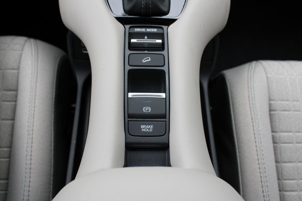 New 2026 Honda HR-V LX image 36