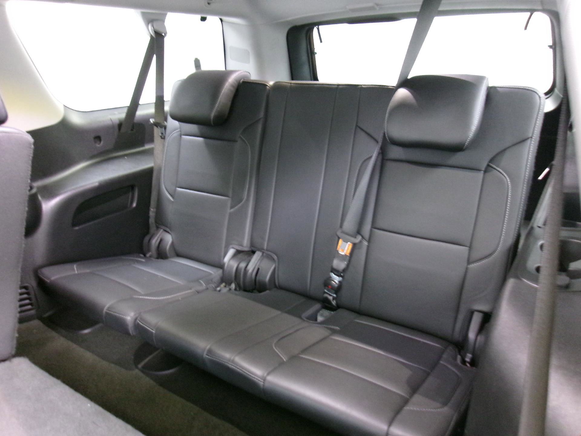 Used 2018 Chevrolet Suburban LT image 11