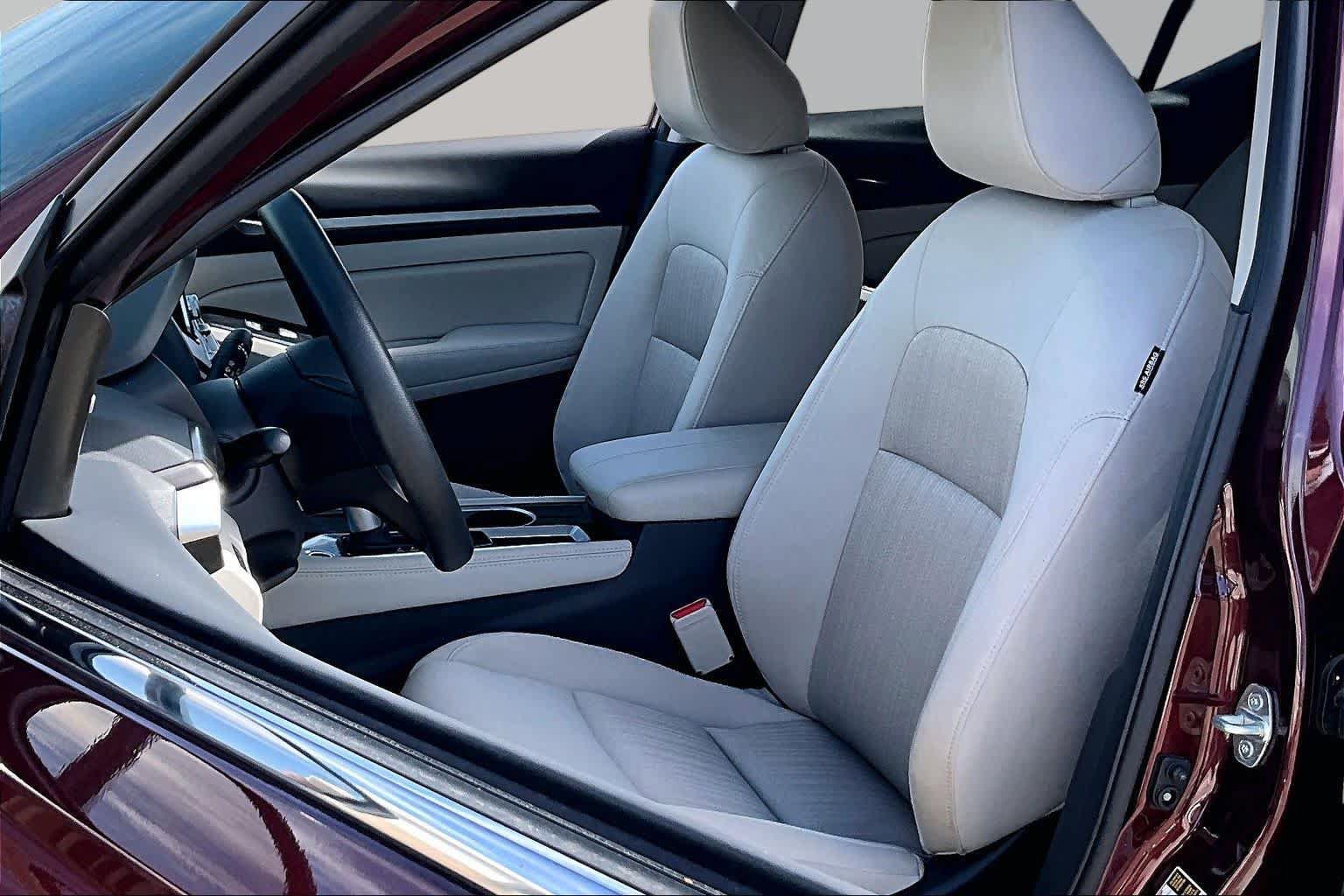 Certified 2023 Nissan Altima 2.5 SV FWD image 8