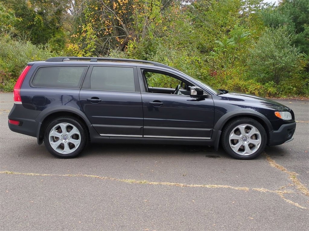 Used 2016 Volvo XC70 T5 Premier w/ Proximity Package image 3