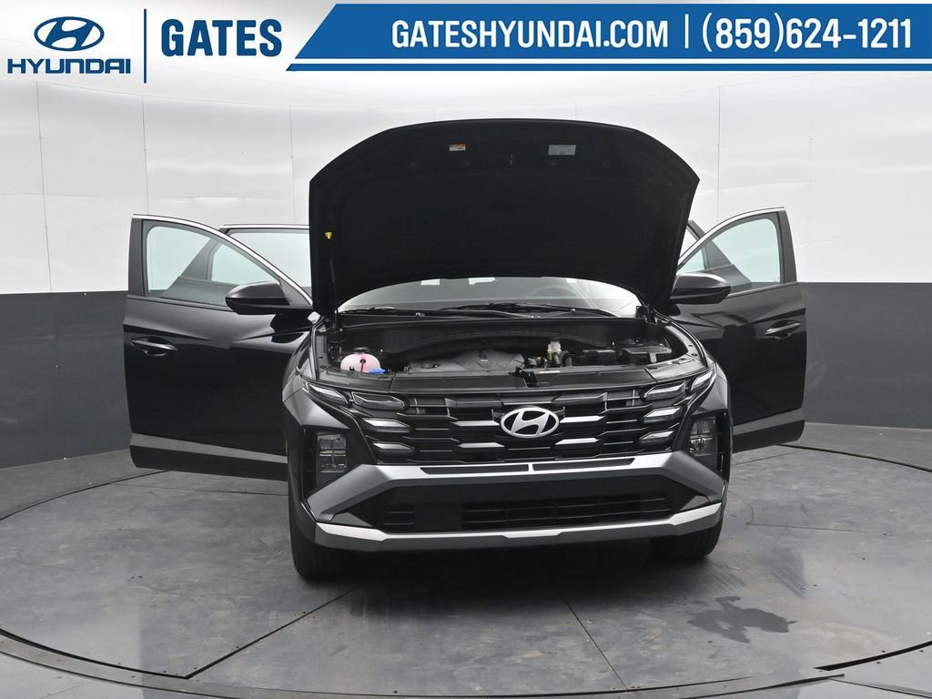 Used 2025 Hyundai Tucson SE AWD/4WD image 55