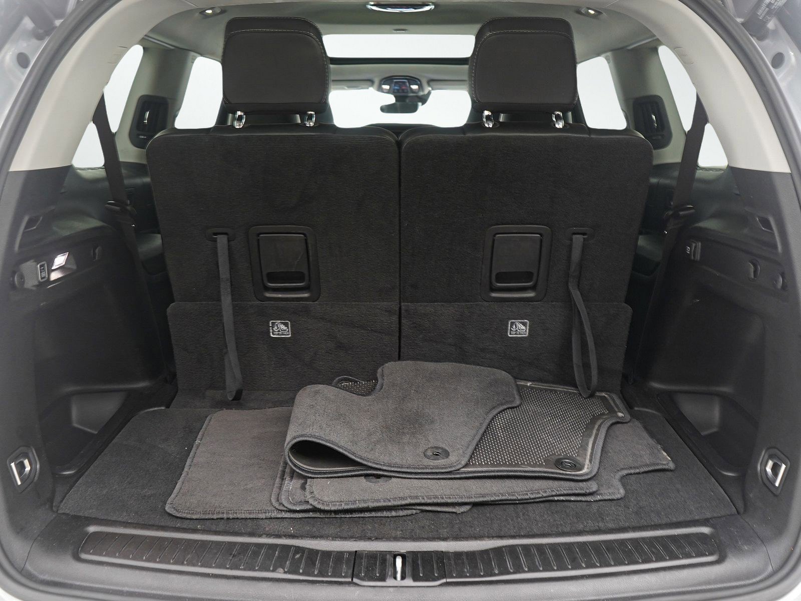 Used 2023 Jeep Grand Cherokee L Limited w/ Luxury Tech Group II image 11