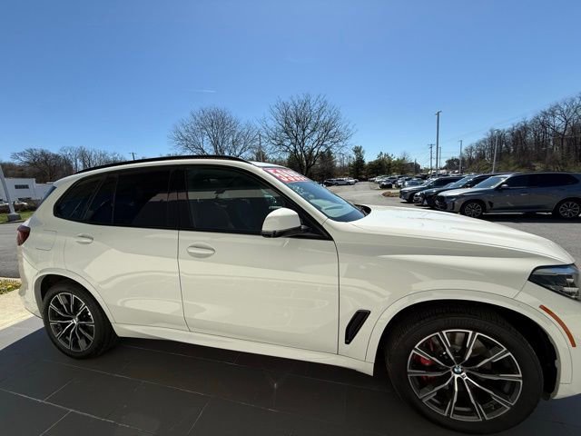 Used 2023 BMW X5 M50i w/ Climate Comfort Package image 5