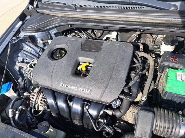 Used 2017 Hyundai Elantra Limited image 28