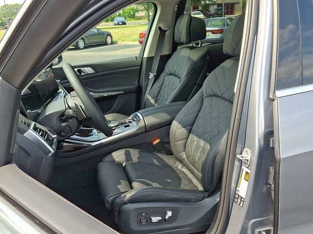 Certified 2026 BMW X7 xDrive40i AWD/4WD image 13