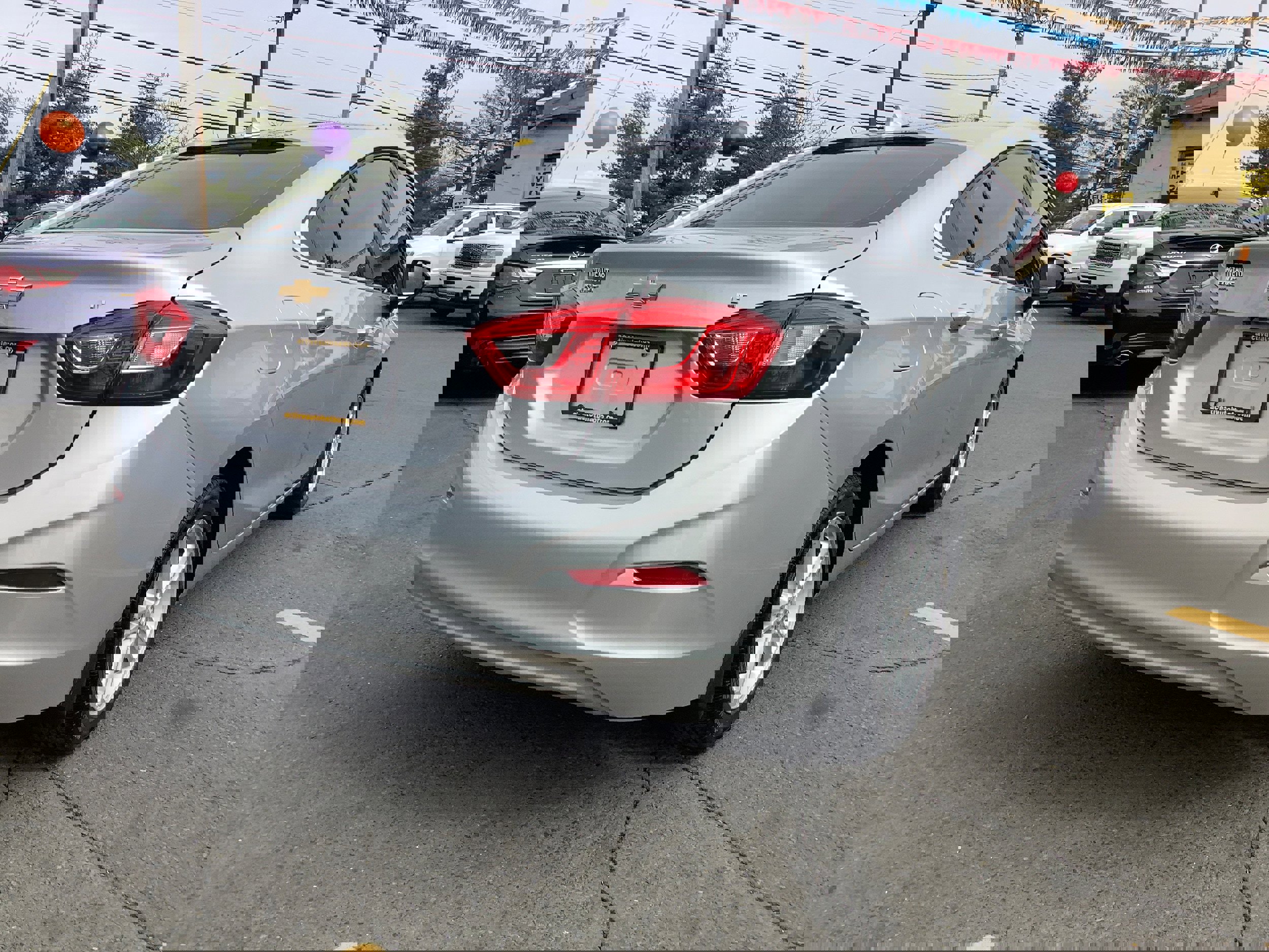 Used 2017 Chevrolet Cruze LT w/ Convenience Package image 7