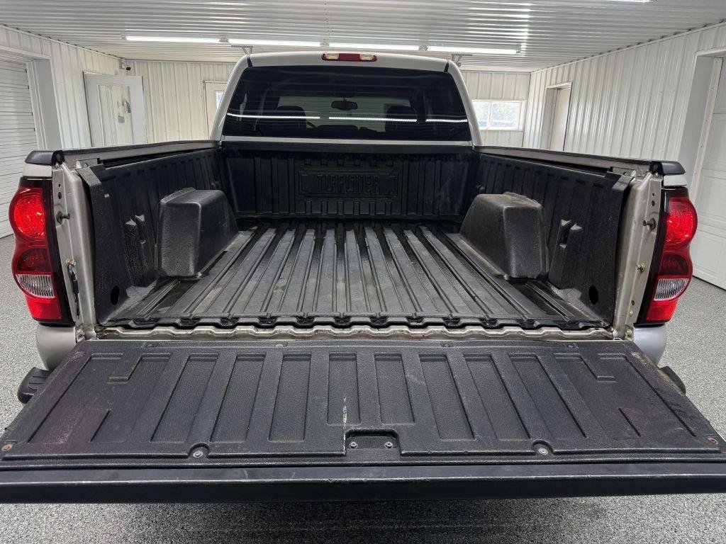 Used 2004 Chevrolet Silverado 2500 LT w/ Skid Plate Package AWD/4WD image 26
