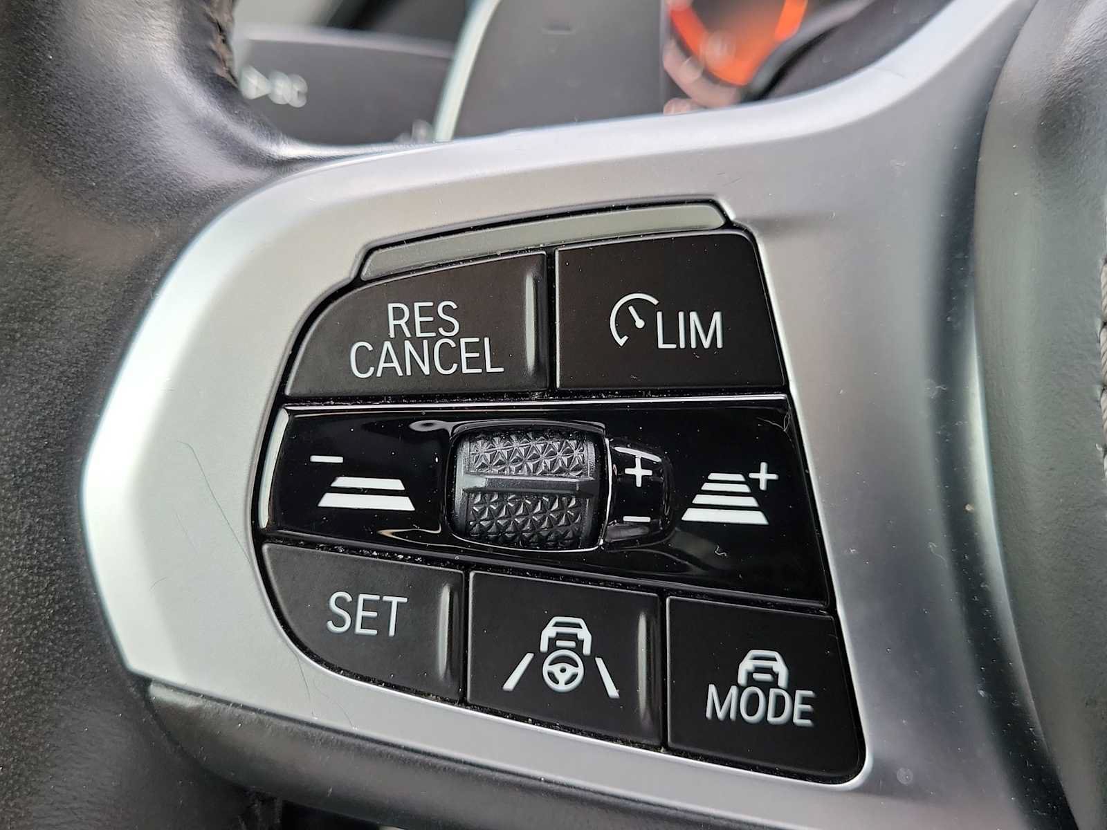 Used 2019 BMW X7 xDrive50i w/ Dynamic Handling Package AWD/4WD image 23