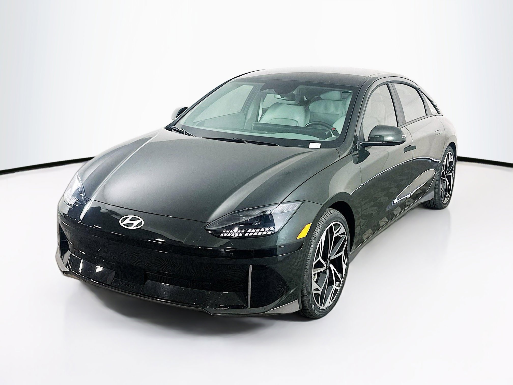 Used 2023 Hyundai Ioniq 6 SEL w/ Cargo Package image 3