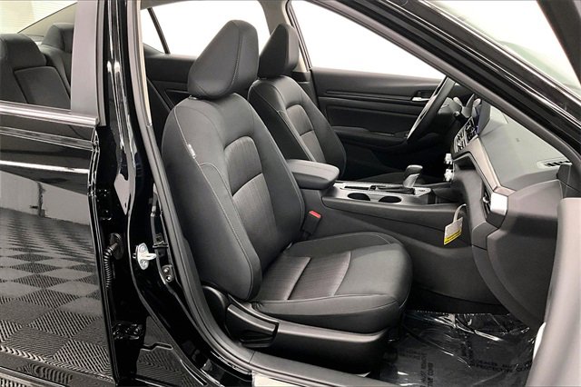 New 2025 Nissan Altima 2.5 SV image 34