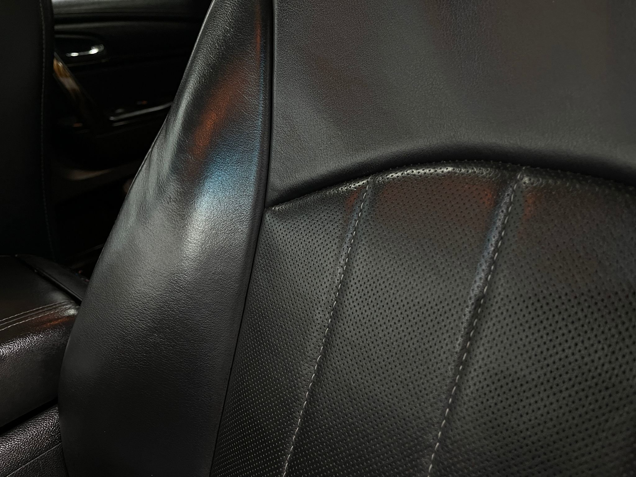 Used 2013 GMC Acadia Denali AWD/4WD image 18