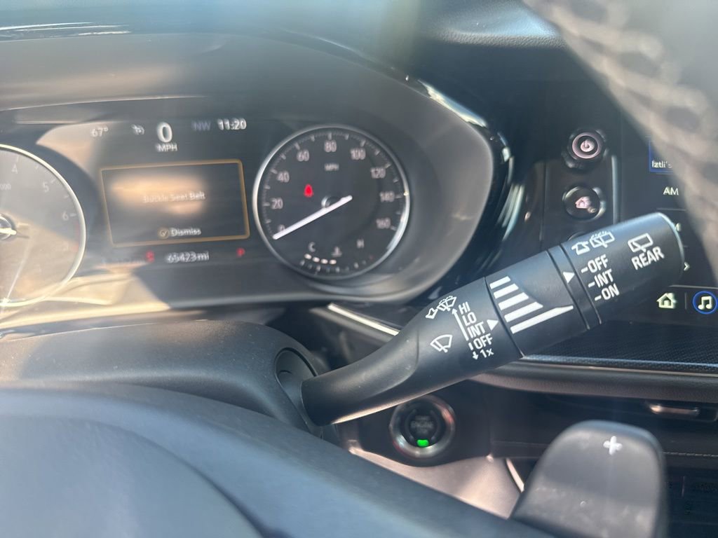 Used 2023 Buick Envision Essence image 30