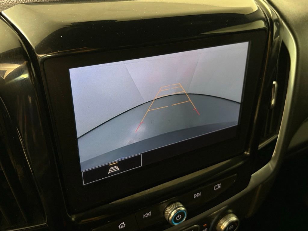 Used 2023 Chevrolet Traverse LT FWD image 28