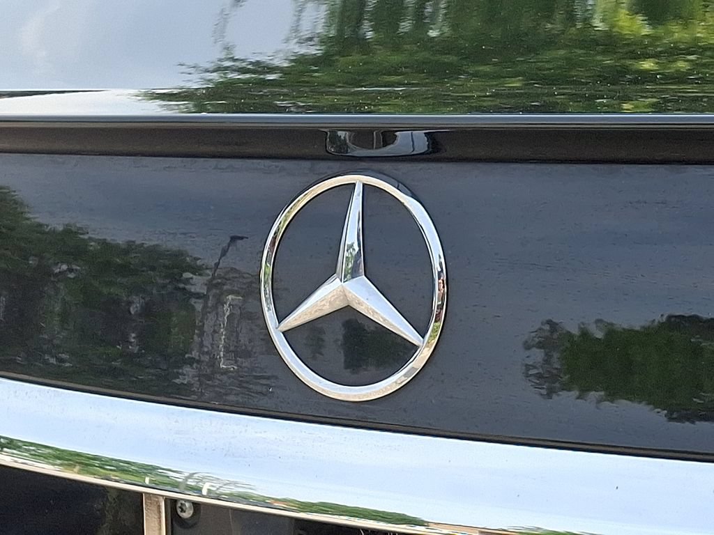 Used 2022 Mercedes-Benz E 350 Sedan w/ Driver Assistance Package image 32