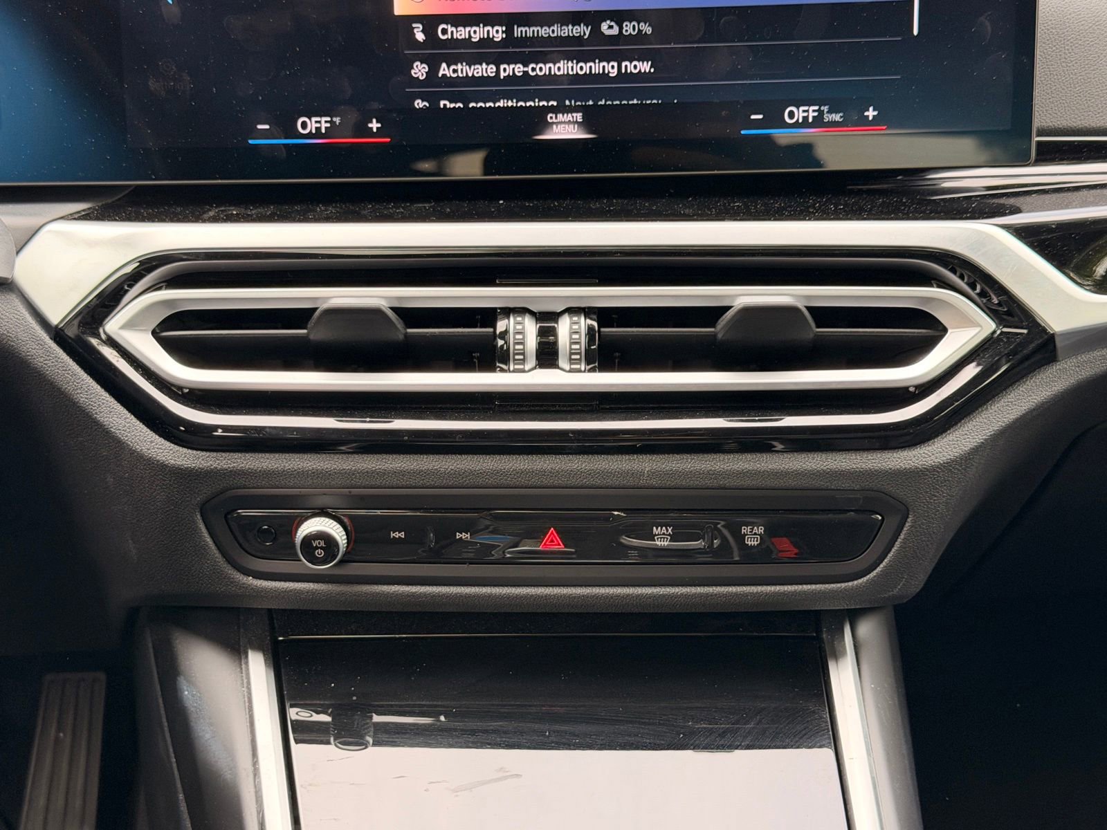 Used 2023 BMW i4 eDrive40 RWD image 17