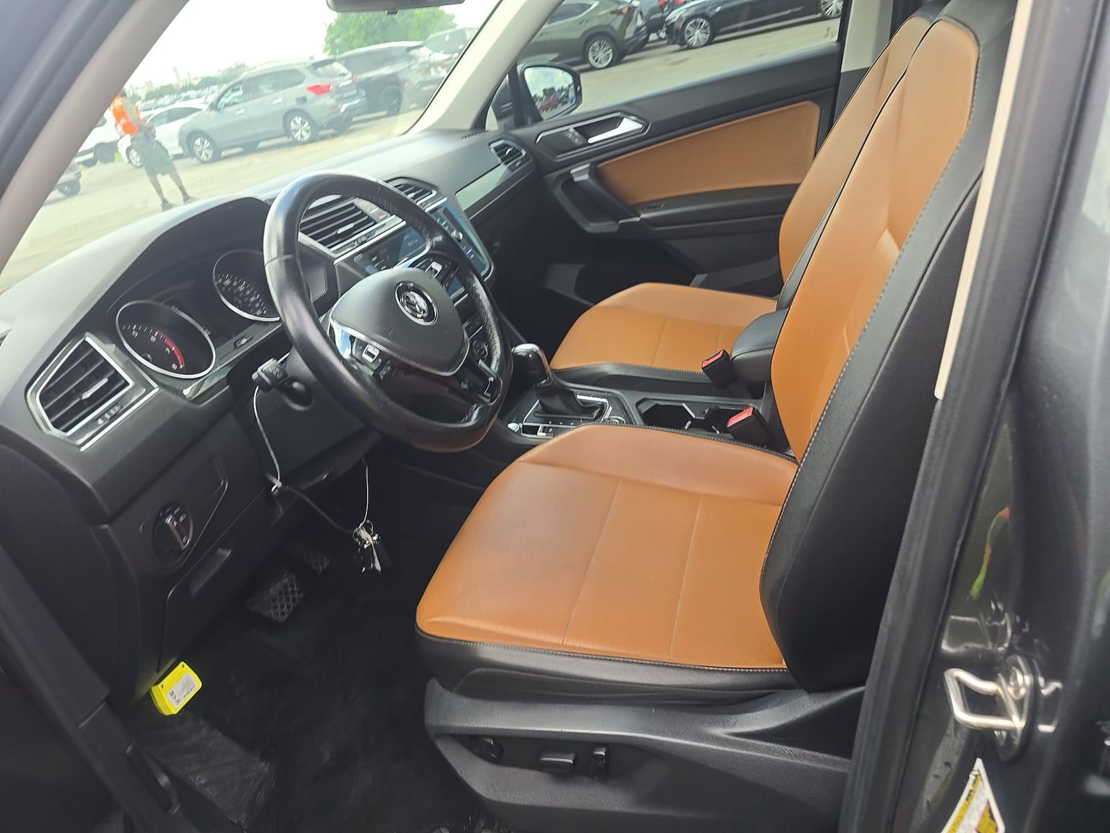 Used 2018 Volkswagen Tiguan SE AWD/4WD image 8