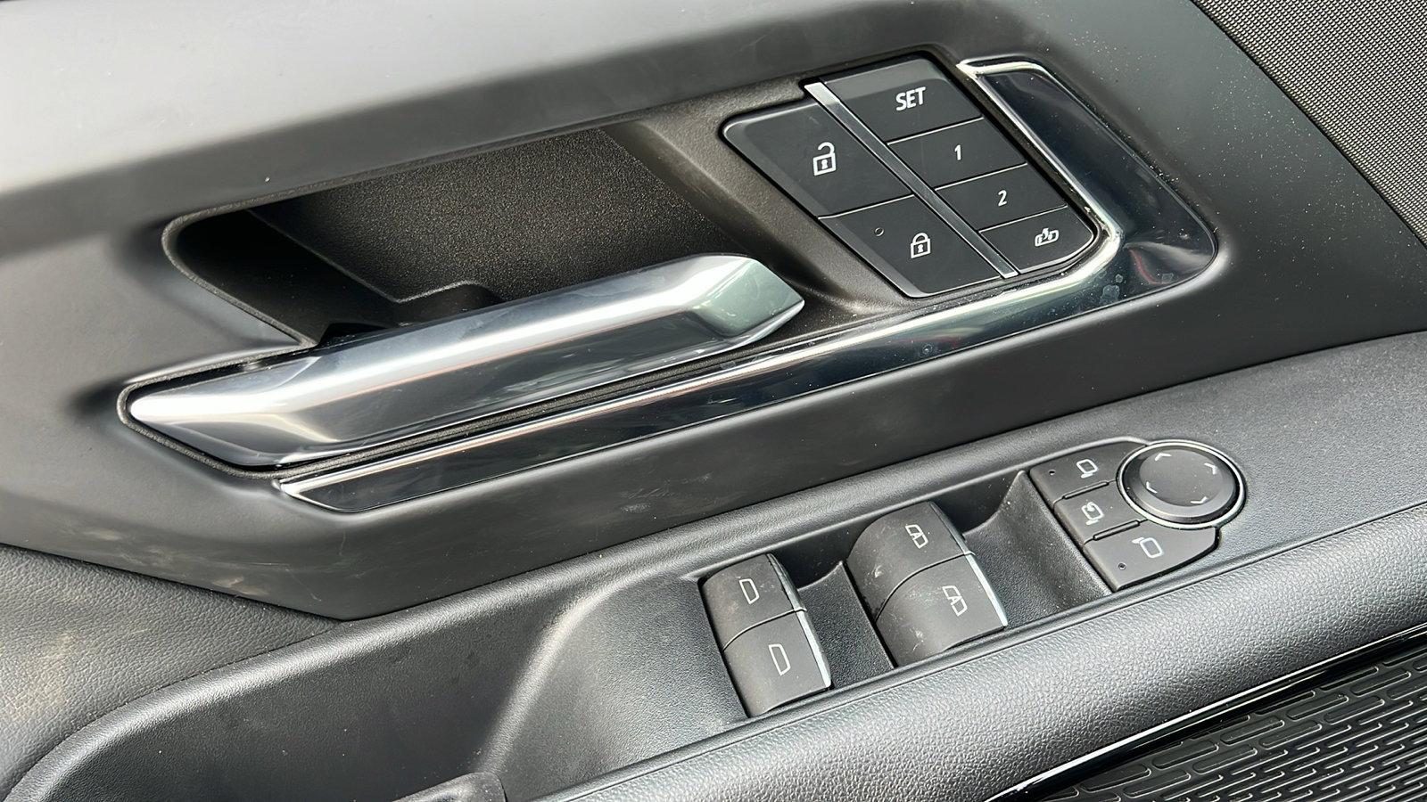 New 2024 Chevrolet Silverado EV RST image 17