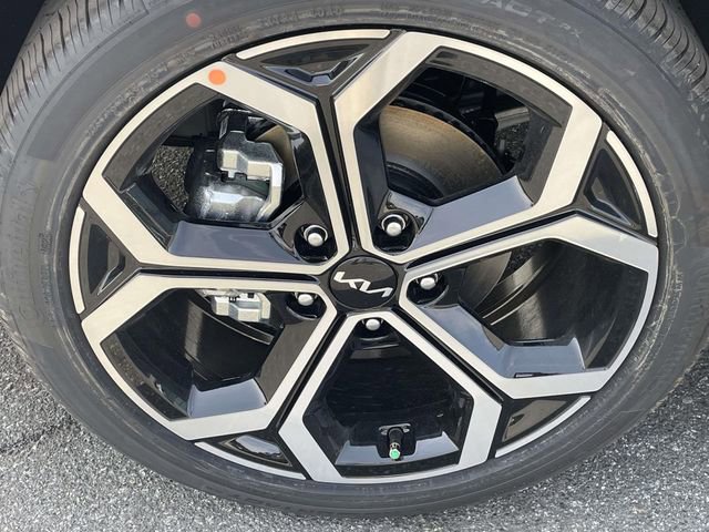 New 2026 Kia Niro SX Touring image 6