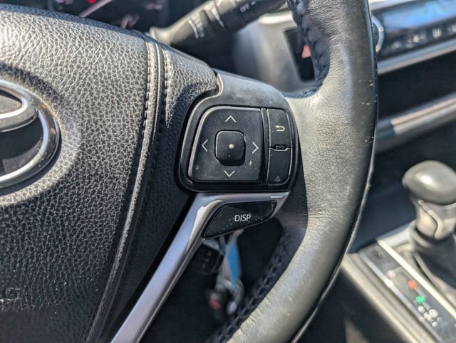 Used 2015 Toyota Highlander Plus AWD/4WD image 17