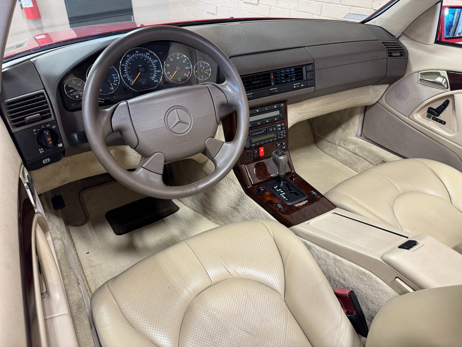 Used 1997 Mercedes-Benz SL 320 image 47