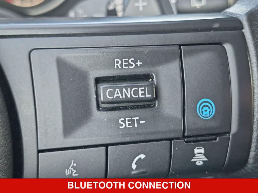 Used 2024 Nissan Rogue SV AWD/4WD image 23