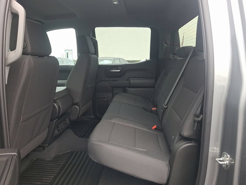 New 2026 Chevrolet Silverado 1500 Custom w/ LPO, Dark Essentials Package AWD/4WD image 5