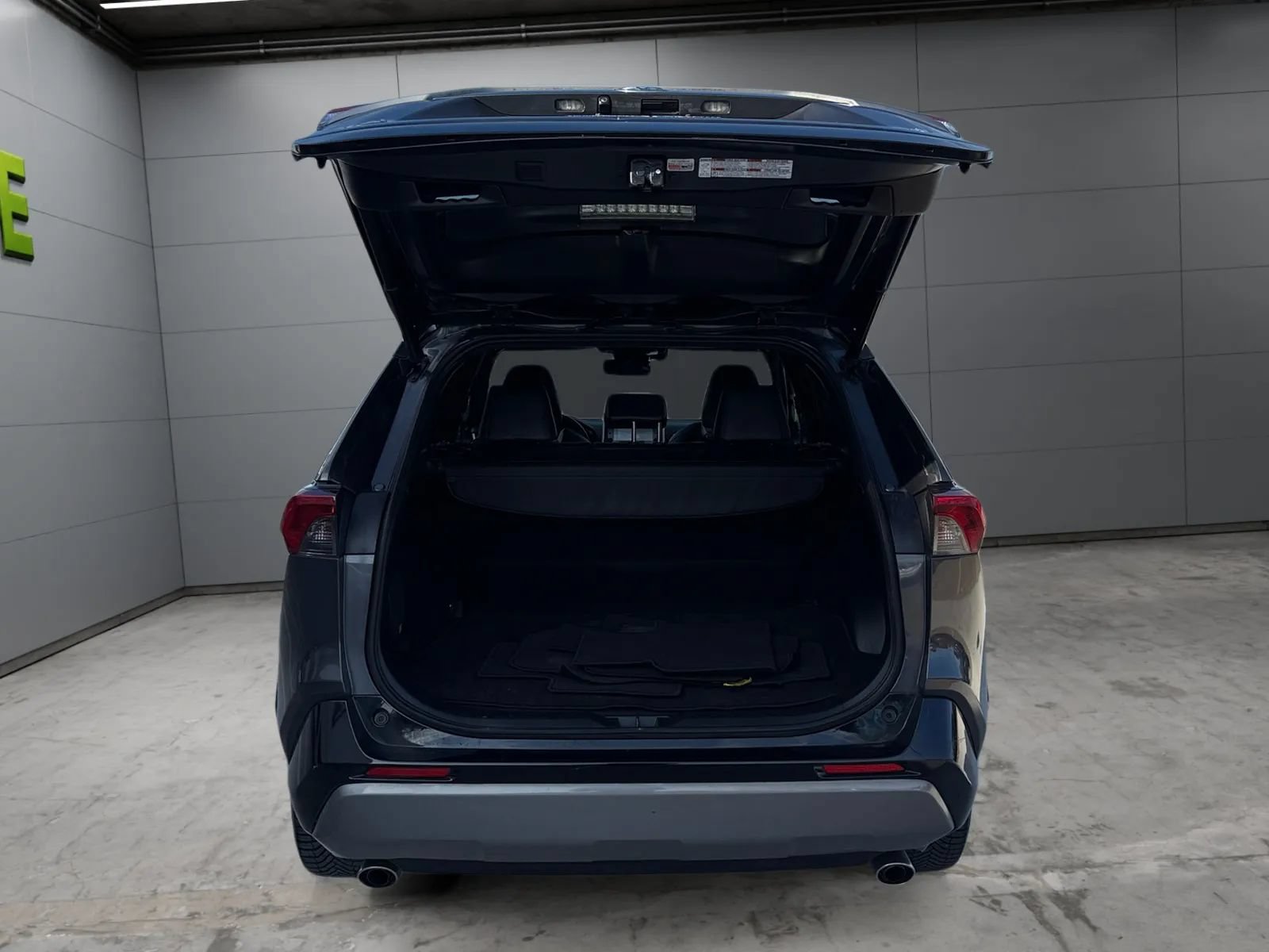 Used 2019 Toyota RAV4 XSE w/ Carpet Mat Package AWD/4WD image 9