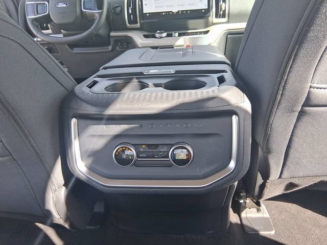 Used 2025 Ford Expedition Max Active AWD/4WD image 25