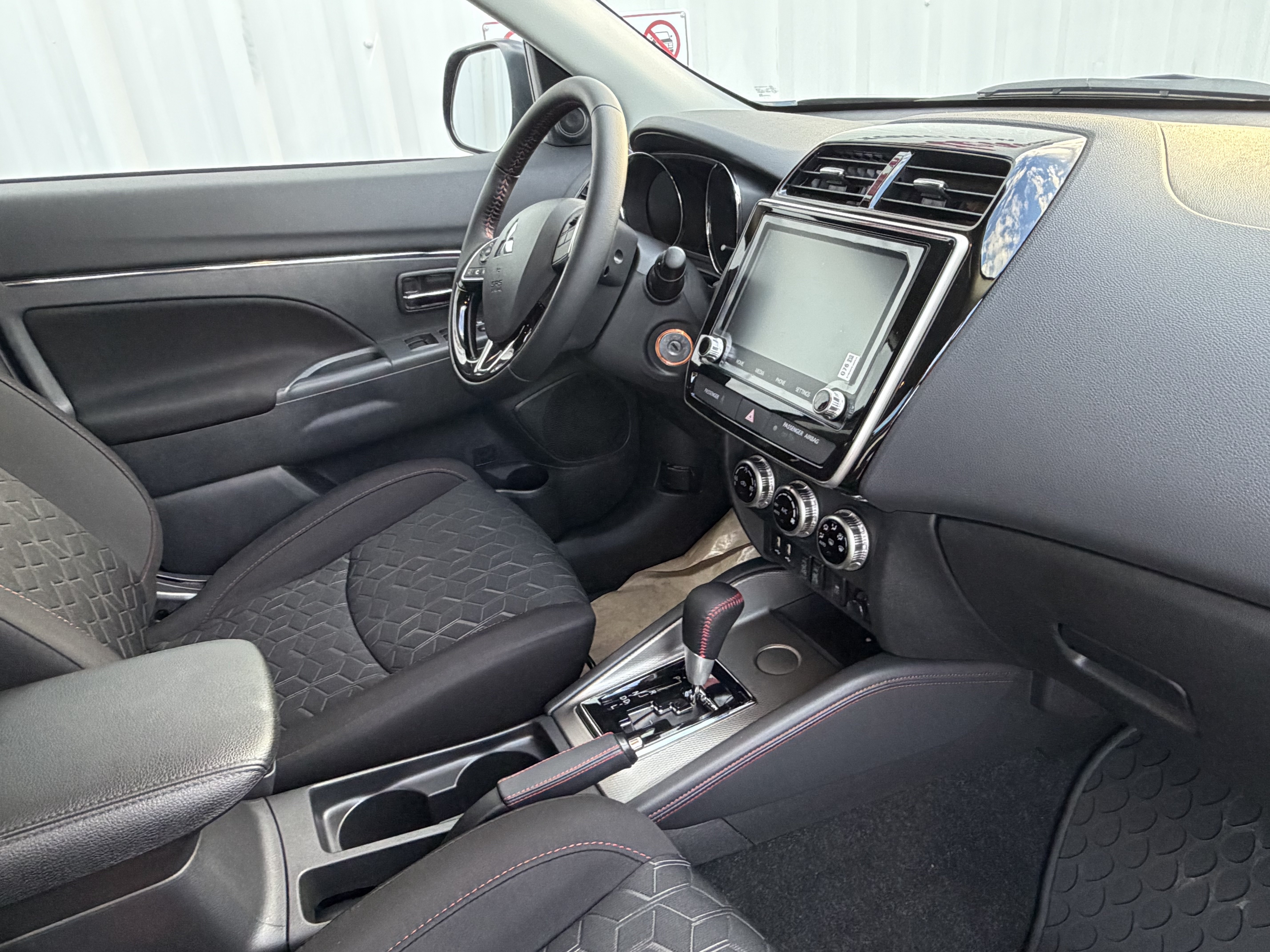 New 2027 Mitsubishi Outlander Sport LE FWD image 13