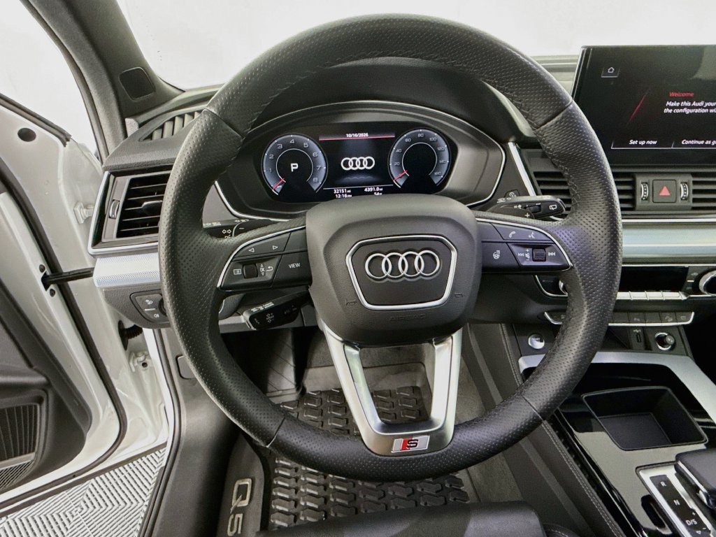 Used 2024 Audi Q5 2.0T Premium Plus w/ Premium Plus Package AWD/4WD image 12