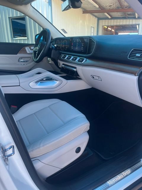 Used 2025 Mercedes-Benz GLS 450 4MATIC image 15