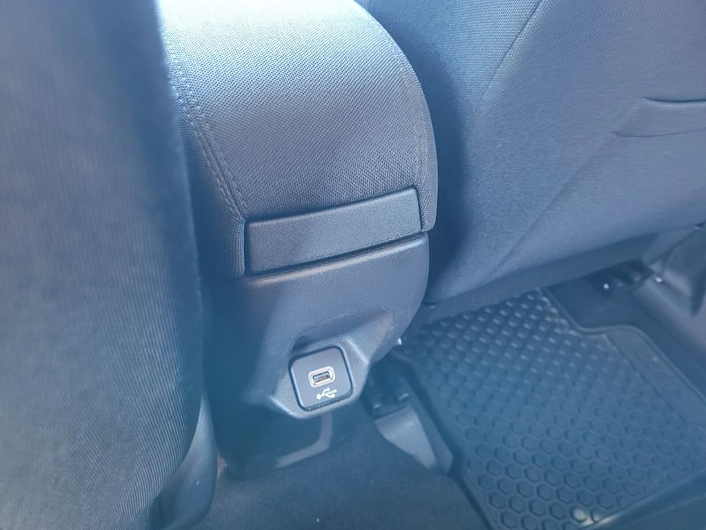 Used 2020 Jeep Renegade Latitude w/ Cold Weather Group image 8