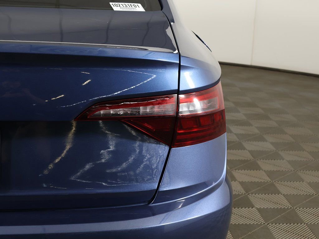 Used 2021 Volkswagen Jetta SEL Premium image 19