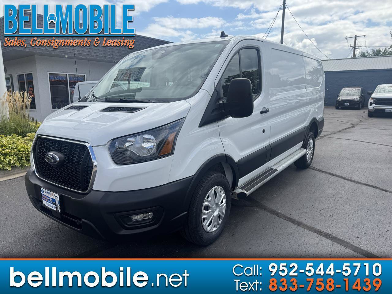 Used 2025 Ford Transit 250 Low Roof RWD image 1