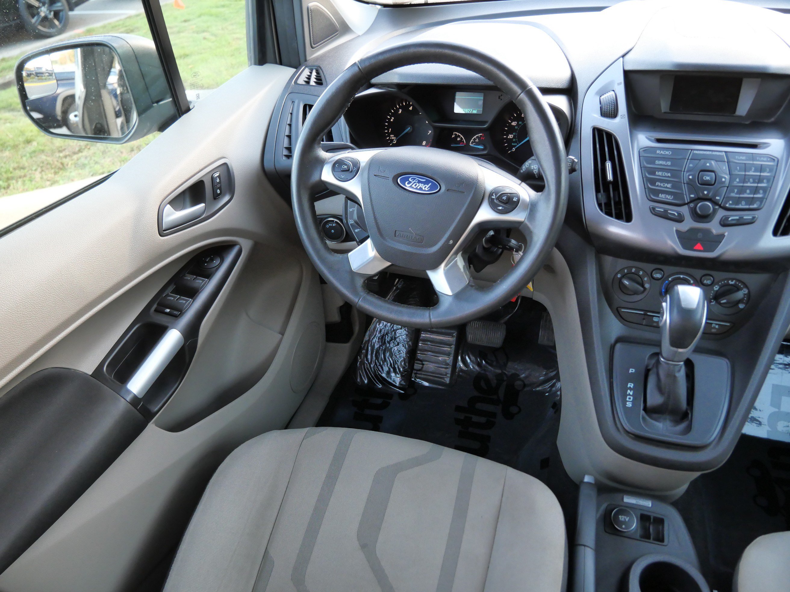 Used 2015 Ford Transit Connect XLT FWD image 9