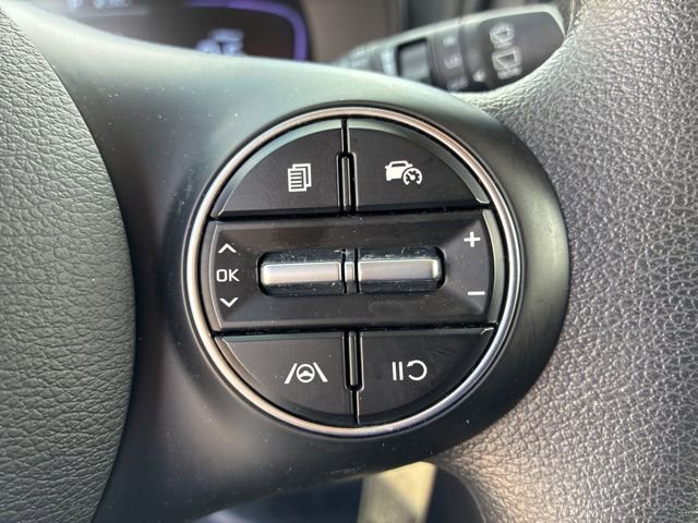 Used 2025 Kia Soul LX FWD image 26