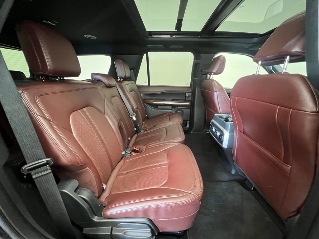 Used 2024 Ford Expedition Limited image 10