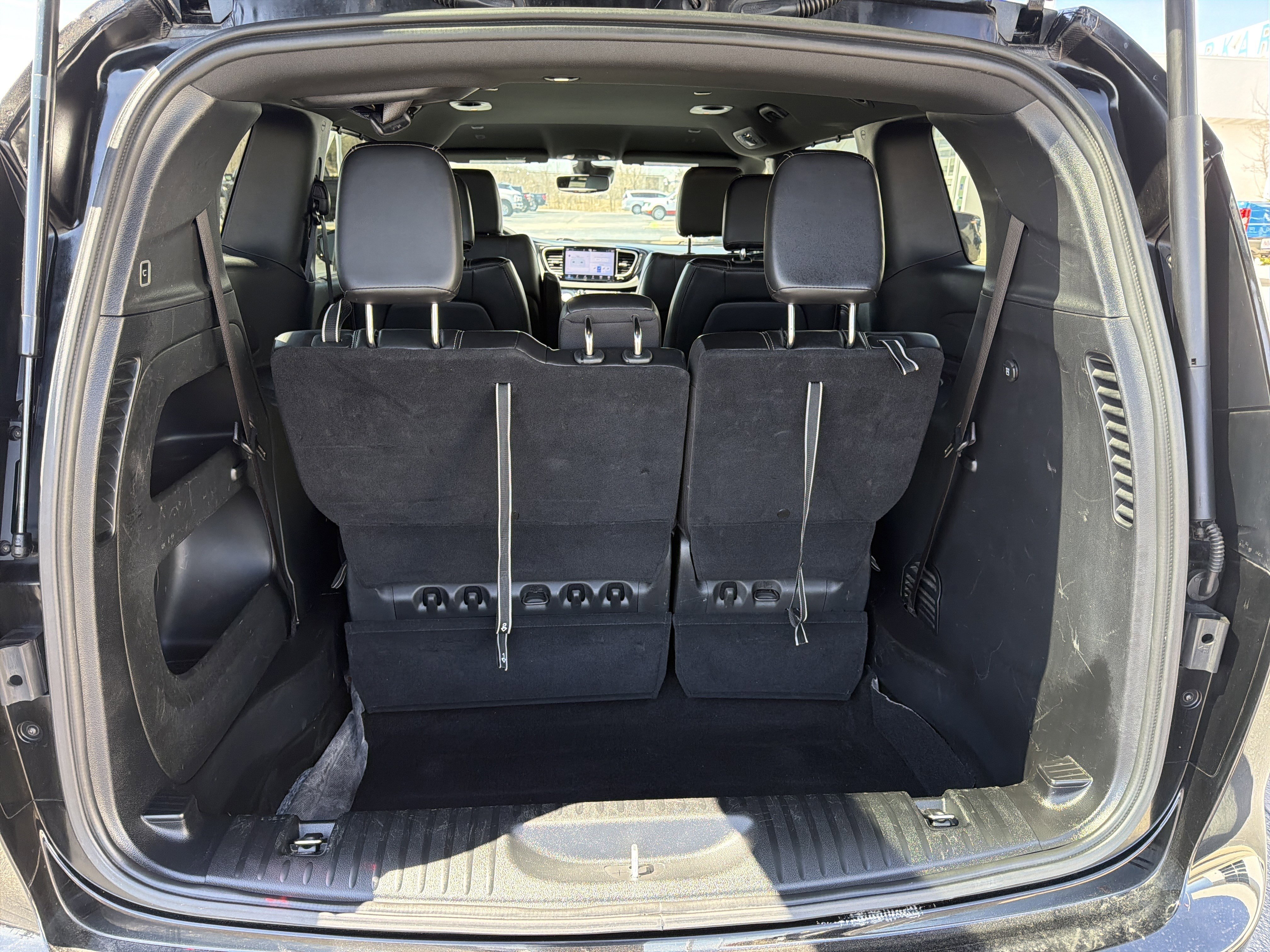 Used 2025 Chrysler Pacifica Select FWD image 12