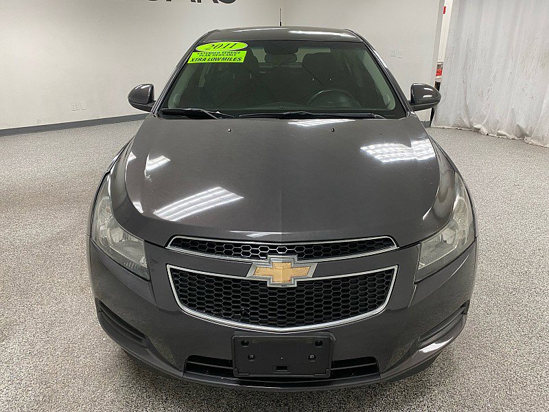 Used 2011 Chevrolet Cruze LT image 2