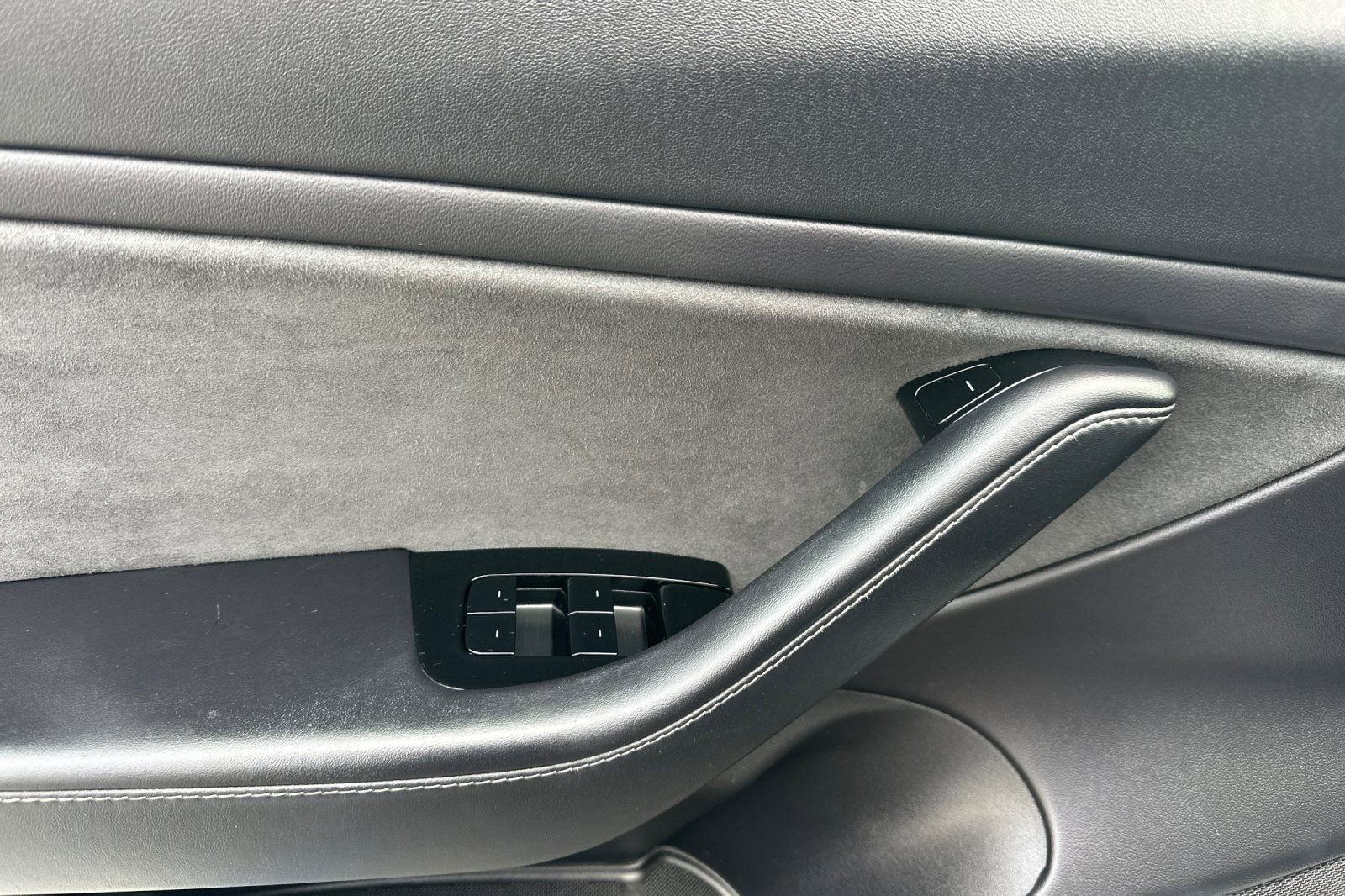 Used 2019 Tesla Model 3 Standard Range Plus image 11